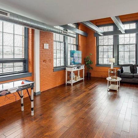شقة Centric Modern Loft W/ King Beds روتشستر المظهر الخارجي الصورة