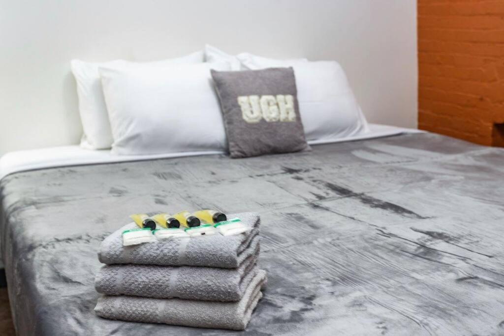 شقة Centric Modern Loft W/ King Beds روتشستر المظهر الخارجي الصورة