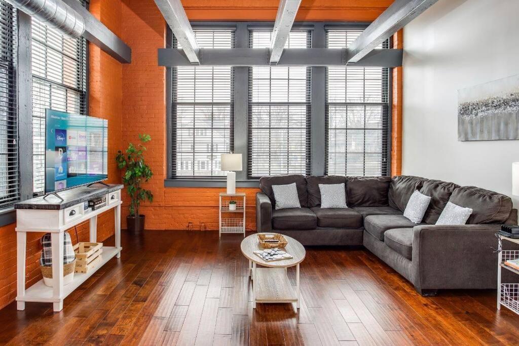 شقة Centric Modern Loft W/ King Beds روتشستر المظهر الخارجي الصورة